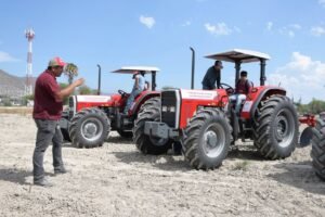 Avanza la profesionalización del campo: Certifican a operadores de maquinaria en el Altiplano tamaulipeco