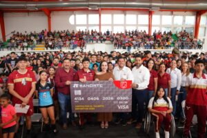 Entregan 427 becas deportivas en Nuevo Laredo para apoyar al talento local